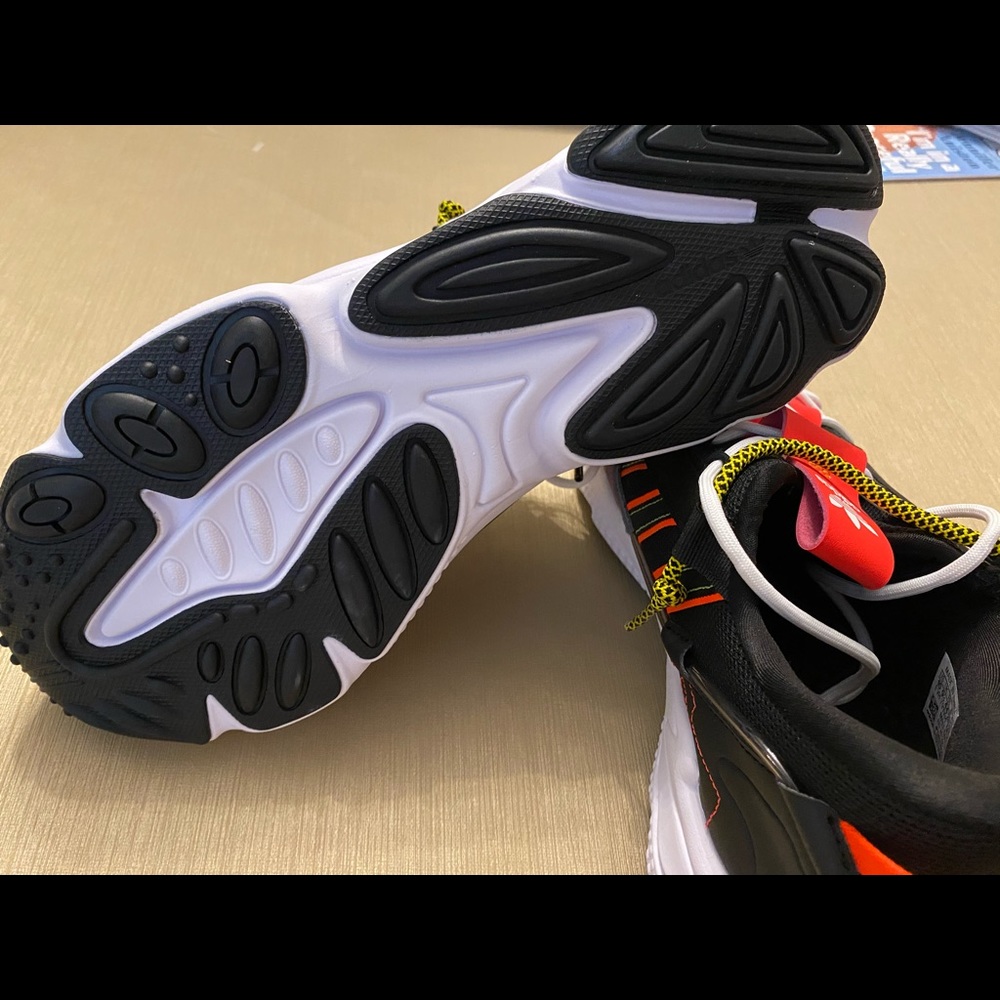 adidas Original Ozweego ZIP Sneakers!